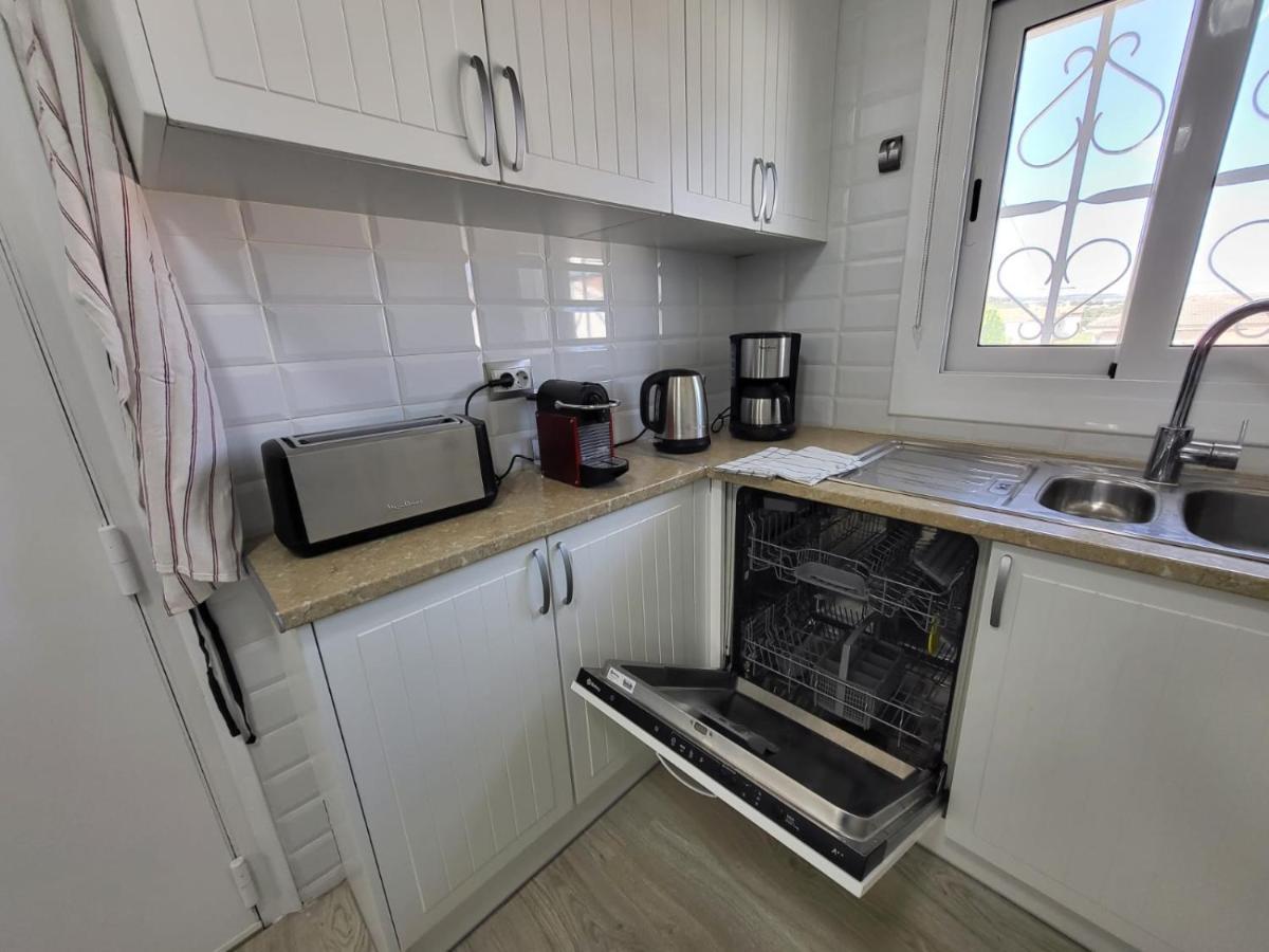 Torredembarra Cosy, Well Equipped House, 5 Min. From The Beach Exterior foto